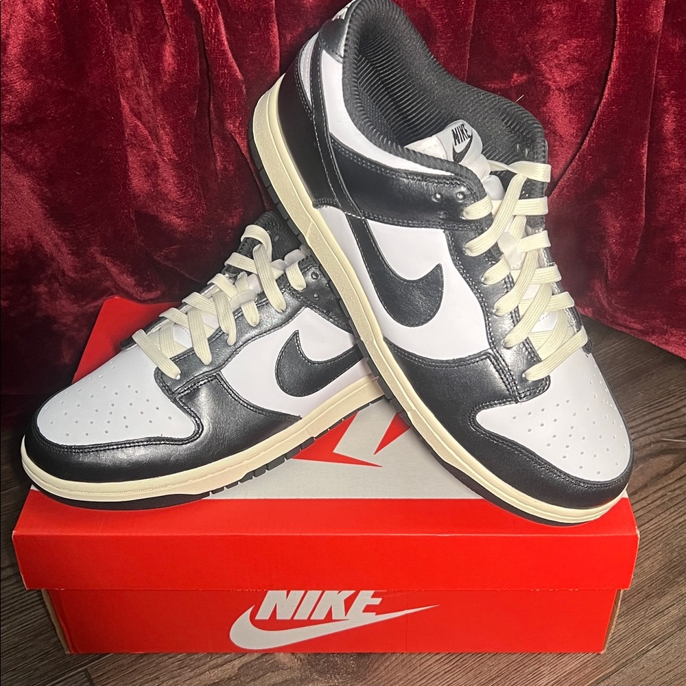 Nike “vintage pandas” dunk low men’s 10.5/ women’s 12